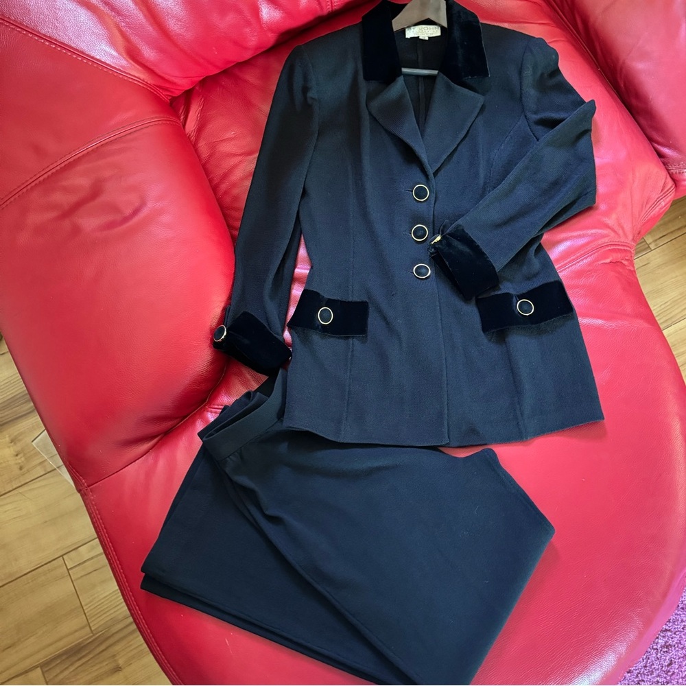 Rare ST. JOHN Couture Evening Suit Tuxedo Jacket Knit Pant Wide Leg Velvet Cuffs